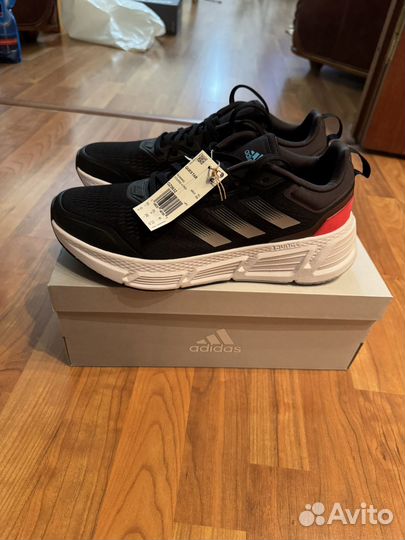 Кроссовки Adidas Questar