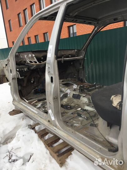 Б/У Порог со стойкой левый MR178029, MR178045 M