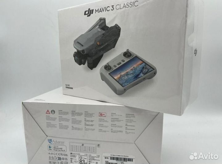 Квадрокоптер DJI Mavic 3 Classic DJI RC