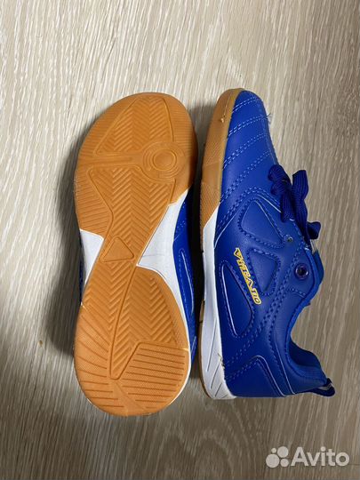 Бутсы футбольные Кроссовки