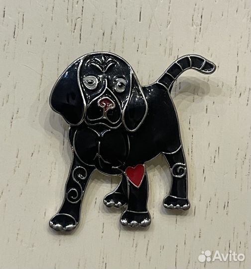 Брошь новая