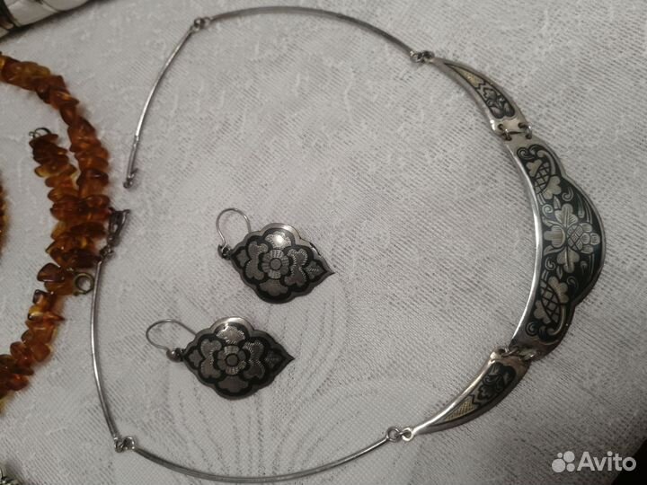 Бусы янтарь, брошь СССР, старое кольцо, кубачи