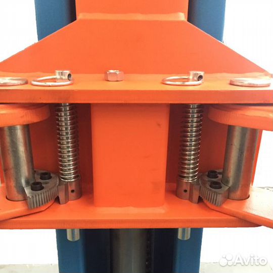 Подъемник двухстоечный