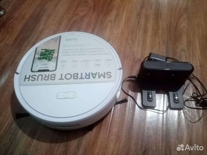 Робот пылесос elari