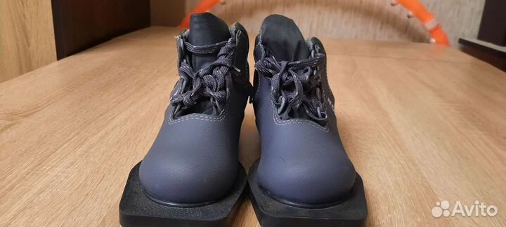 Ботинки лыжные