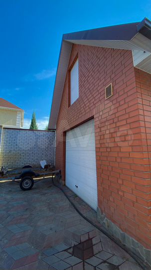 Коттедж 178 м² на участке 10 сот.