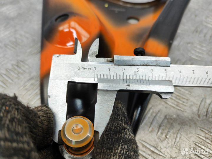 Рычаг передний правый Renault Logan 1