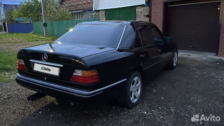 Mercedes-Benz E-класс 2.2 МТ, 1994, 378 000 км