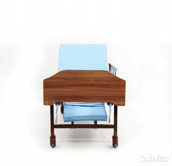 Медицинская кровать функциональная