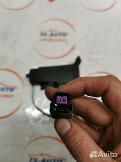 Замок лючка бензобака Opel Antara 2.2 дизель Z22D1