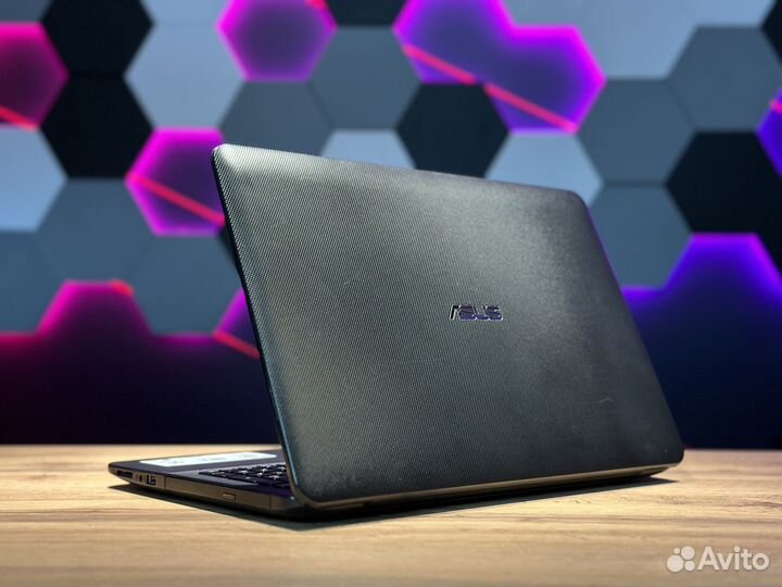 Шустрый Asus 15.6 Core i3 8G озу GeForce 920M