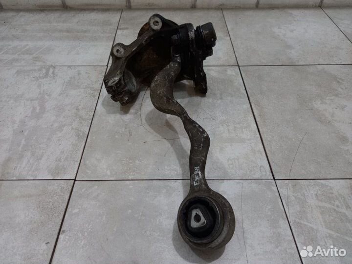 Кулак + рычаг передний правый Bmw 3 Е 90