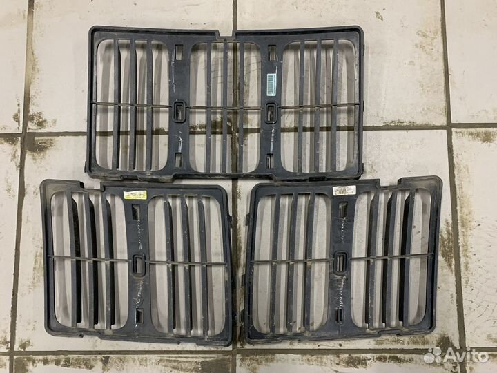 Решетки радиатора Jeep Grand Cheerokee WK2