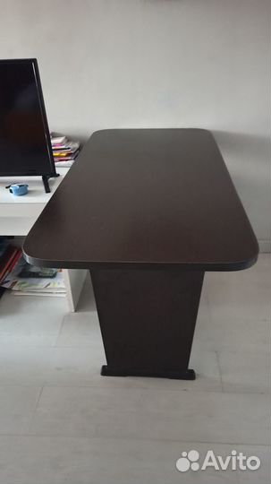 Стол бесплатно