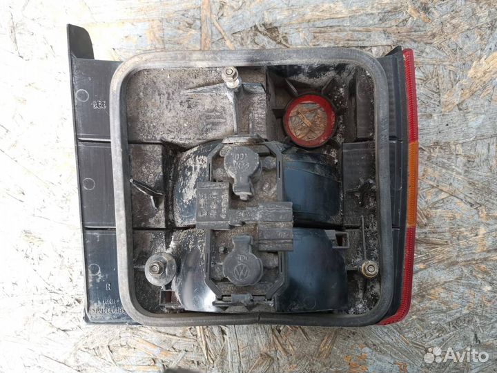 Фонарь задний правый Volkswagen Passat B4