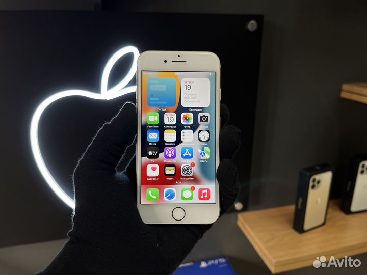 iPhone 7, 32 ГБ