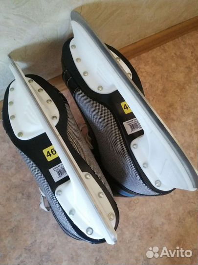 Коньки хоккейные 46 размер