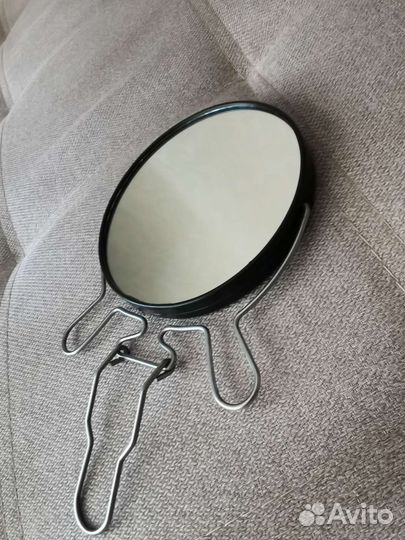 Зеркало косметическое с увеличением и серьги