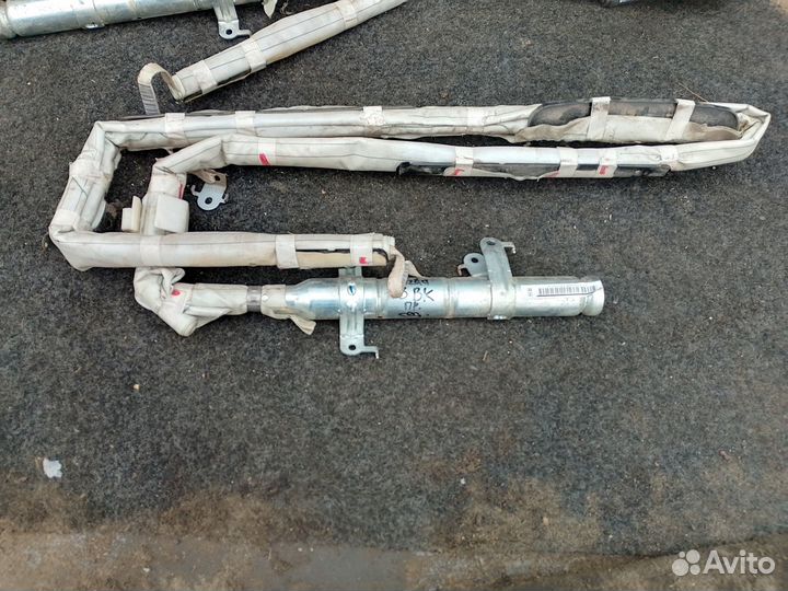 Шторка безопасности правая левая Mazda 3 BK