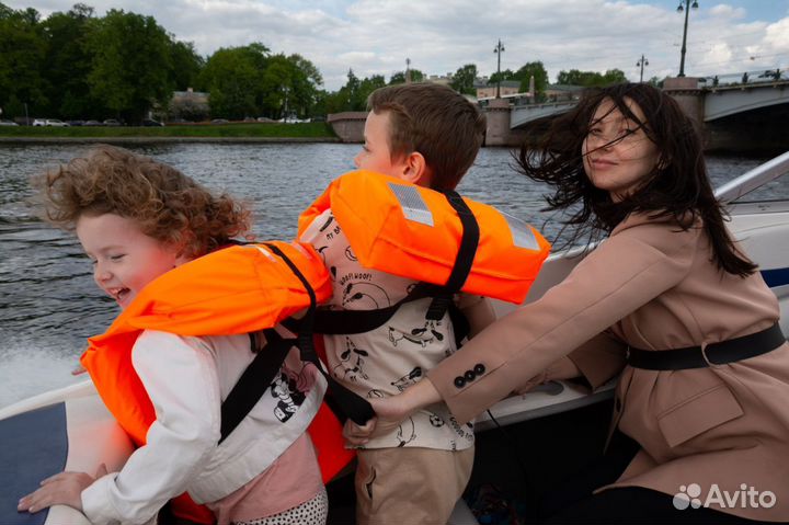 Прогулки на катере