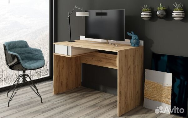 Стол письменный 