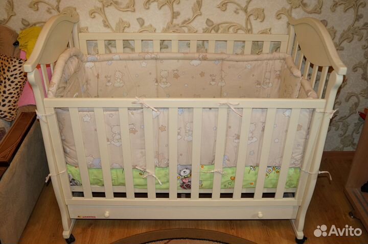 Кроватка детская