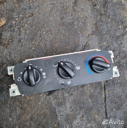 Блок управления печкой (отопителем) Ford Transit