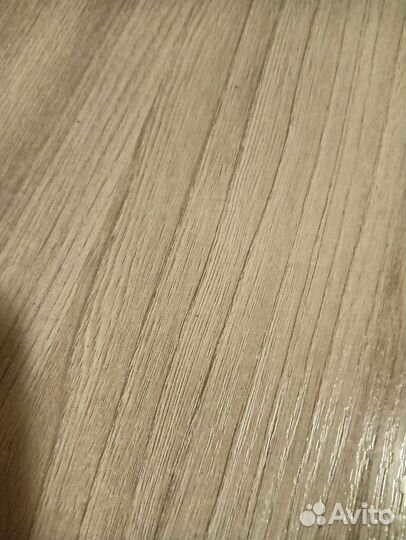 Компьютерный стол с полками