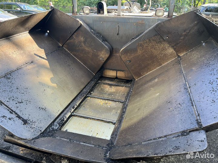 Асфальтобетоноукладчик Hanta F14C, 2012