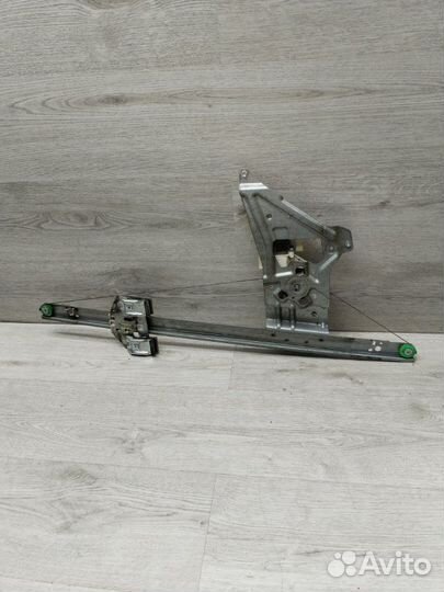 Стеклоподъемник левый Mercedes Sprinter 906 OM651