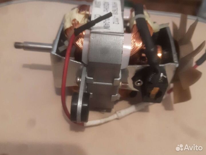 Двигататель HYM7618