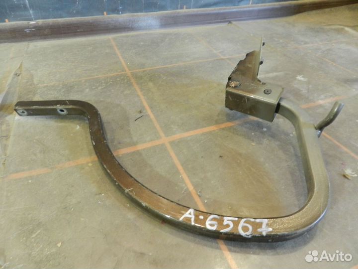 Петля крышки багажника правая - Volkswagen Polo