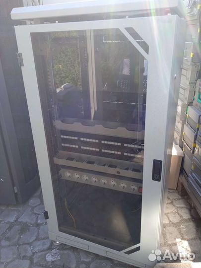 Шкаф телекоммуникационный напольный