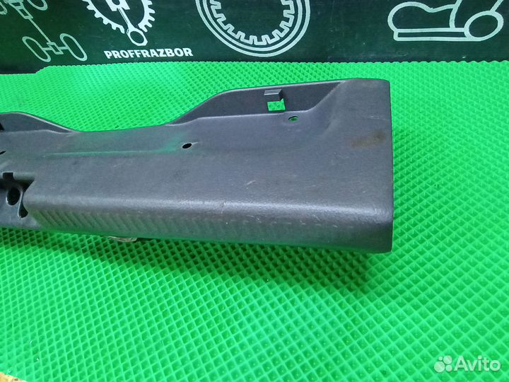 Накладка замка багажника Mitsubishi Lancer 9