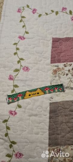 Браслет-фенечка из бисера