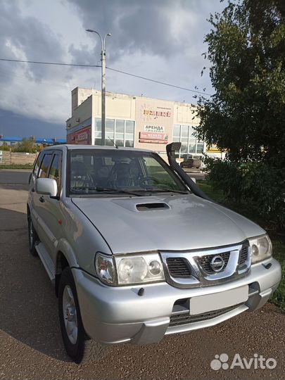 Nissan Terrano II 2.7 МТ, 2002, 300 000 км