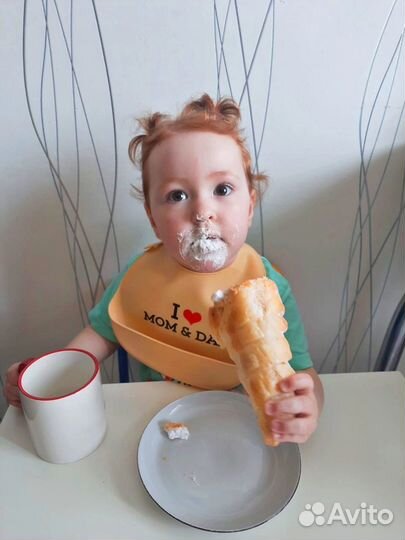 Нагрудник силиконовый с кармашком