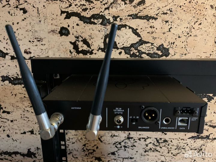 AKG WMS 4000 радиосистема с поясным передатчиком