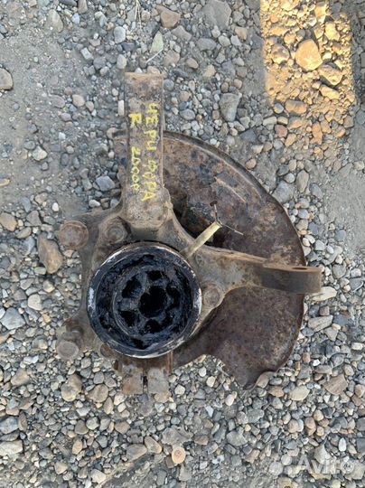 Поворотный кулак правый Chery Fora