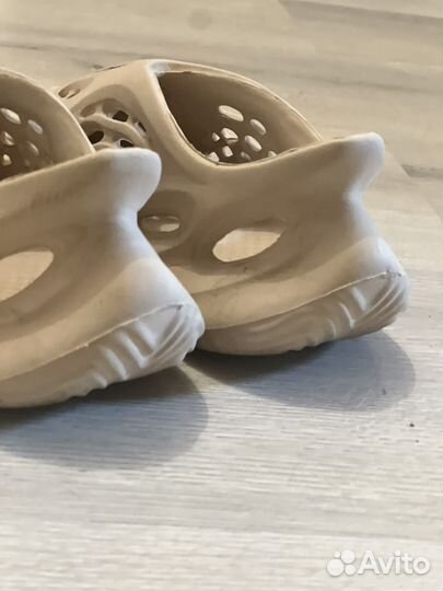 Сланцы кроссовки Yeezy Foam Runner