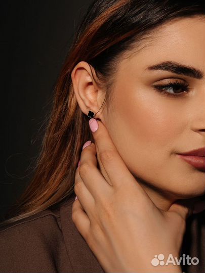 Серьги-пусеты золотые Клевер с натуральным агатом