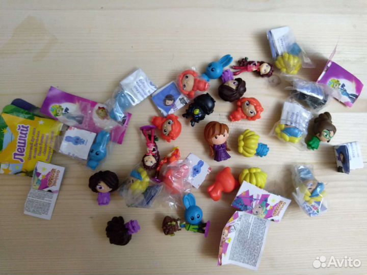 Ландрин Петрушка Кеша, рыцари киндер сюрприз