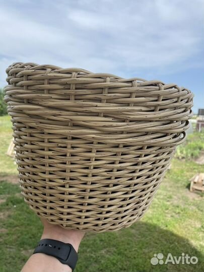 Кашпо из ротанга