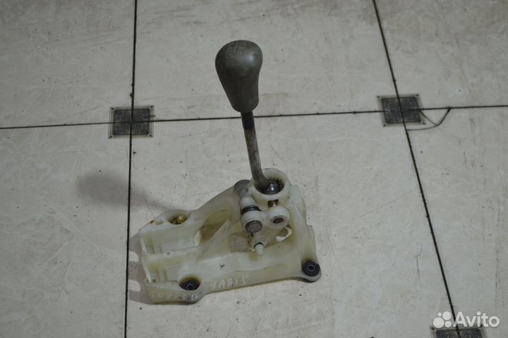 Кулиса МКПП Toyota Yaris