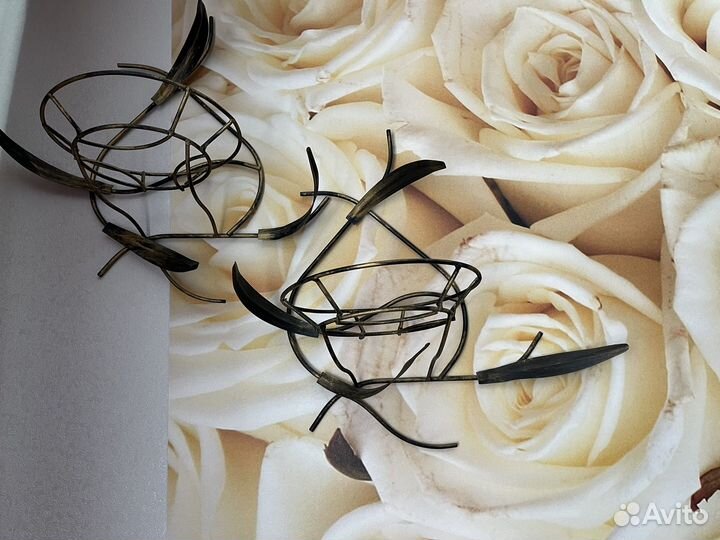 Подставка под цветы металлическая