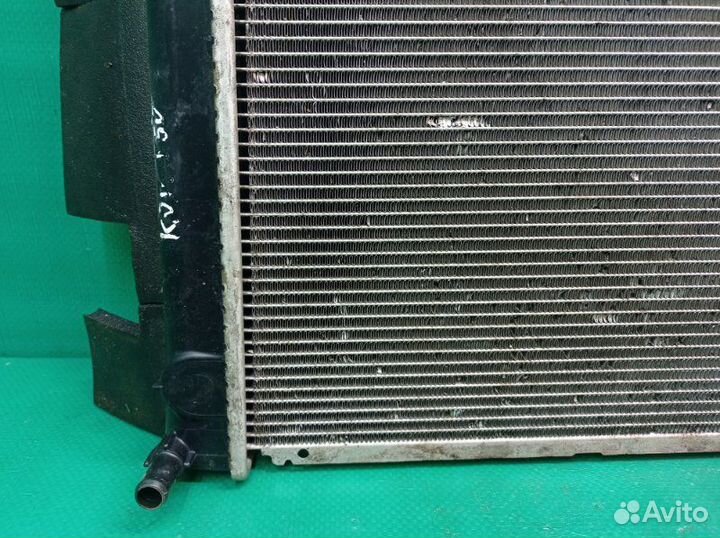 Радиатор охлаждения двигателя Toyota Corolla 150