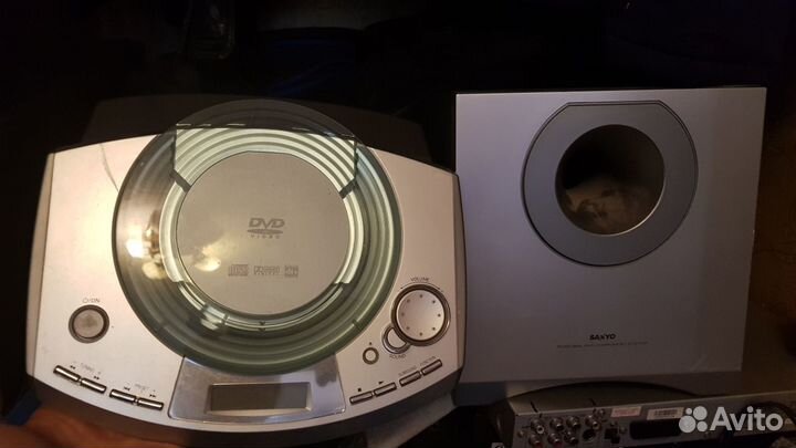DVD Sanyo 5.1 с сабвуфером