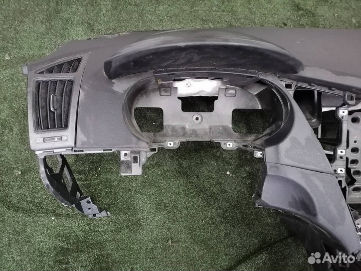 Торпеда Hyundai Sonata 2011