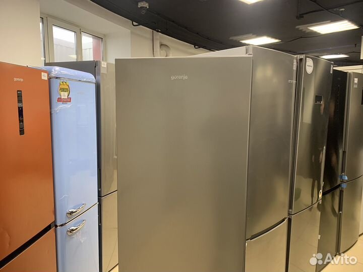 Холодилтник новый серый