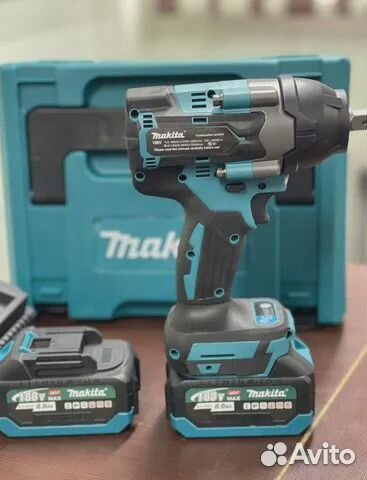 Гайковерт аккумуляторный.Мощный.Makita 800Hm